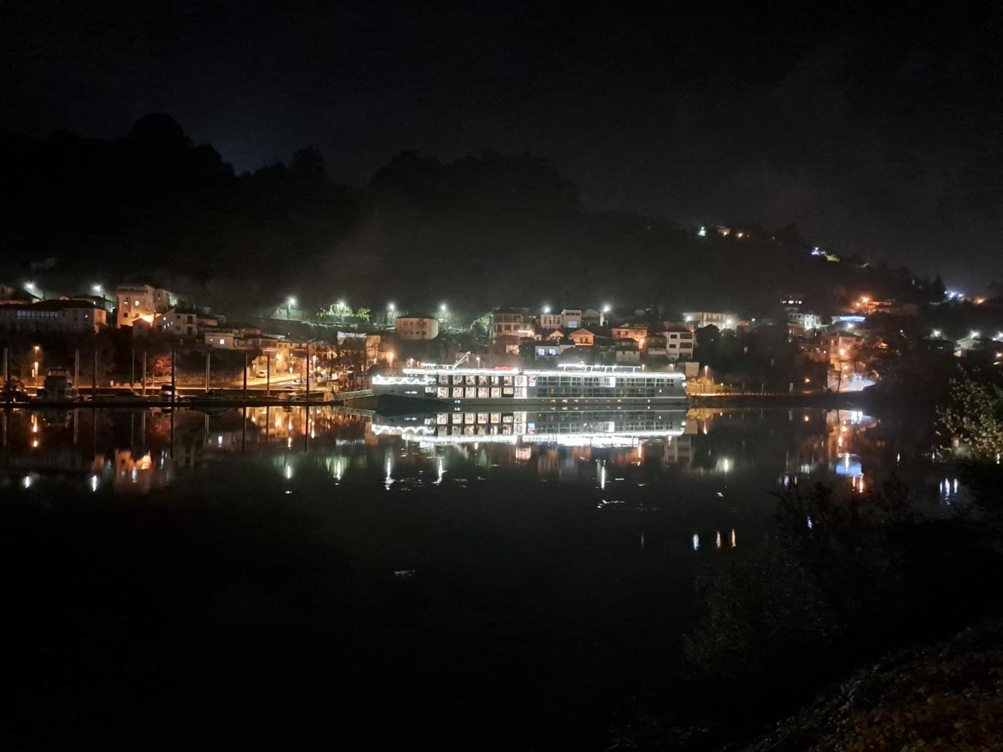 Burguesinha Al Entre-Os-Rios Lägenhet Exteriör bild